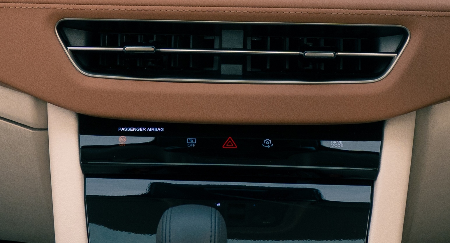 Mahindra XUV 700 - Becomes 7XO