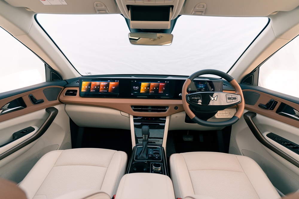 Mahindra XUV 700 - Becomes 7XO